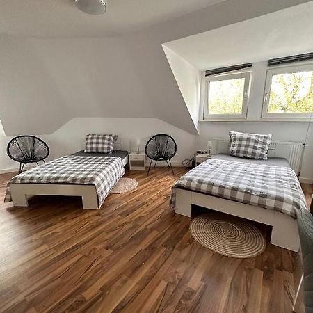 Schoenes Zimmer Im Zentrum - 3 Падерборн Экстерьер фото